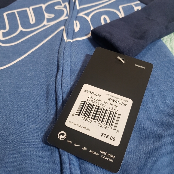 2 NIKE Just Do It onesies - Picture 5 of 8